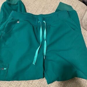 Hunter Green Figs scrubs